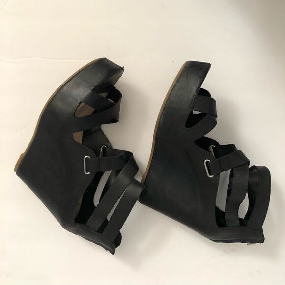 DV Dolce Vita black strappy leather wedge size 10 - Picture 3 of 9